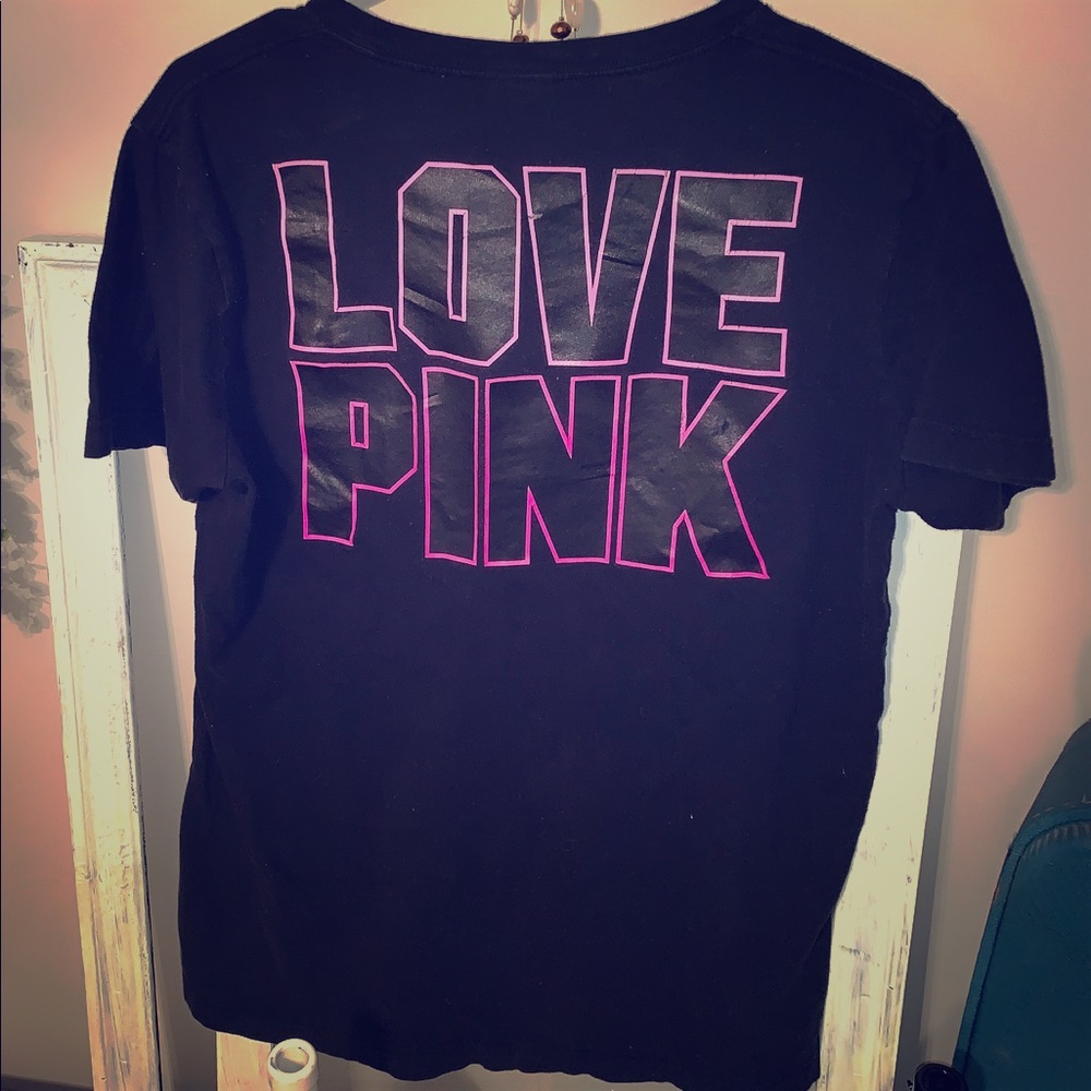 VICTORIAS SECRET: PINK T-SHIRT